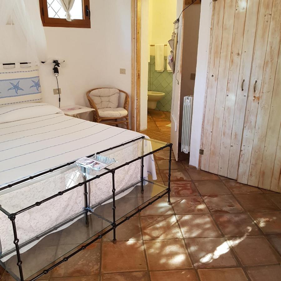 B&B Le Corti Di Aloa Сан-Панталео Экстерьер фото